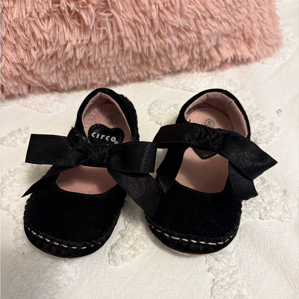 Circo Black Dress Shoes with Bow